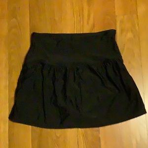 Island Escape black swim skirt in great condition.